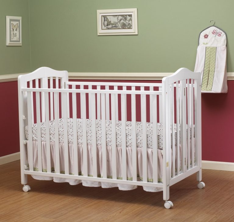 Full size folding crib